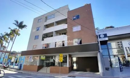 Apartamento com 3 quartos para alugar no Centro I, Brusque 