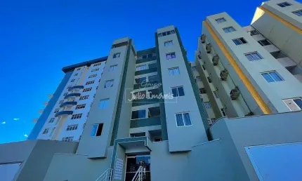 Apartamento com 3 quartos para alugar no Centro I, Brusque 