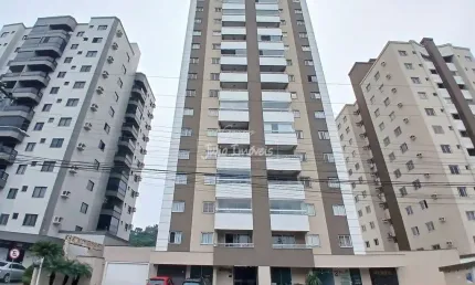 Apartamento com 3 quartos para alugar no Centro I, Brusque 