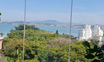 Apartamento com 2 quartos à venda na Agronômica, Florianópolis 