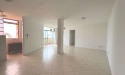 Apartamento com 3 quartos no centro de Florianópolis