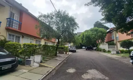 Casa de 2 dormitórios à venda, na granja viana, no km 21, sentido sp. baixou o valor!