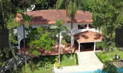 Casa para Venda e Locação, na Granja Viana,  em Cotia, Sp