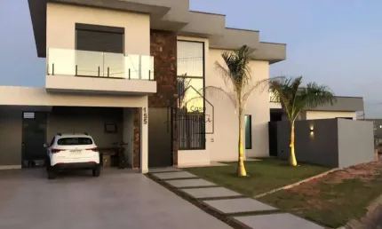 OPORTUNIDADE! Linda Casa Recém Construída com Piscina - Condomínio Fechado - 200m² de área construí