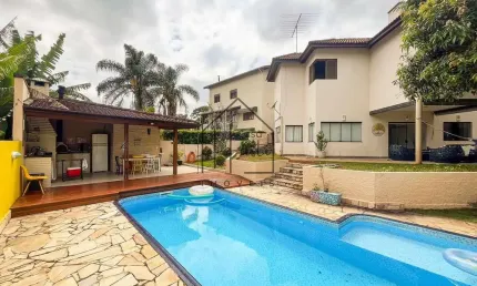 Casa com 4 suítes  à venda, 242m² por R$ 1.700.000 - Condomínio Nova Higienópolis - Jardim do Golf