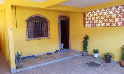 Casa para Venda em Cabo Frio, Samburá (Tamoios), 2 dormitórios, 1 suíte, 3 banheiros, 1 vaga