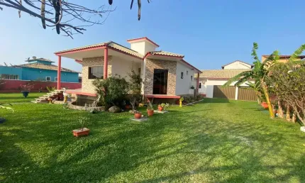 Casa para Venda em Cabo Frio, Orla 500 (Tamoios), 4 dormitórios, 4 suítes, 6 banheiros, 2 vagas