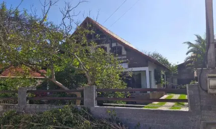Casa para Venda em Cabo Frio, Verão Vermelho (Tamoios), 3 dormitórios, 1 suíte, 3 banheiros, 1 vaga
