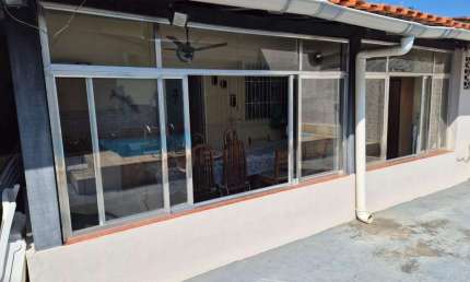 Casa para Venda em São Pedro da Aldeia, Campo Redondo, 3 dormitórios, 1 suíte, 2 banheiros, 2 vagas