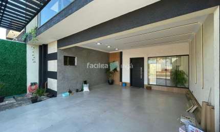 Casa alto padrão no bairro Jardim Oriental em Maringá-PR