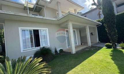 'Casa de Luxo na Tijuca, Teresópolis: Seu Refúgio Ideal'