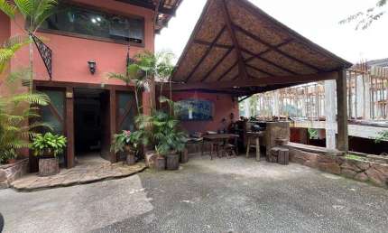Casa em condomínio à venda no bairro Parque do Imbuí