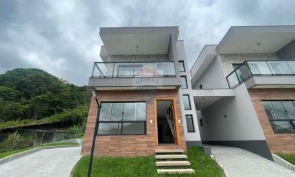 Casa em condomínio fechado com 3 quartos à venda na Rua Lazar Segal, 102, Golfe, Teresópolis