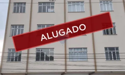 Apartamento de frente, vista livre, sala, hall, quarto, cozinha e banheiro, com elevador e garagem