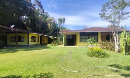 Casa de 2 quartos em vargem grande e casa de hóspede oportunidade!