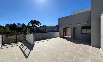 Cobertura Linear Novíssima à venda no bairro Ermitage
