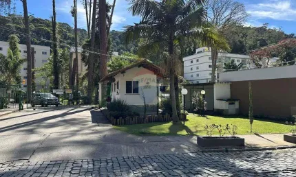 Apartamento com 2 quartos para alugar na Estrada das Pimenteiras, 2084, Pimenteiras, Teresópolis