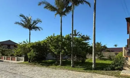 Terreno com 289m² à 300mts do Molhe da Praia do Gravatá