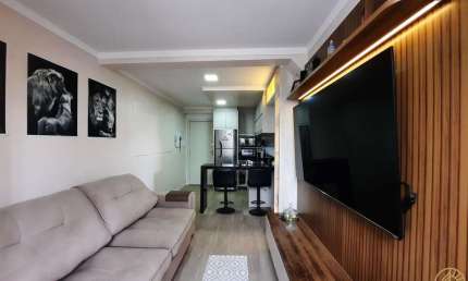 Apartamento Mobiliado com 2 dormitórios no Centro de Navegantes/SC