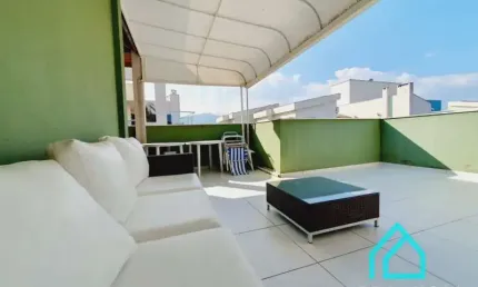 Linda cobertura com 3 suítes na Praia do Itaguá - Ubatuba SP