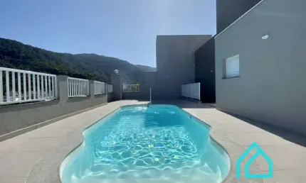 Apartamento à venda no centro de Ubatuba SP (piscina e elevador)