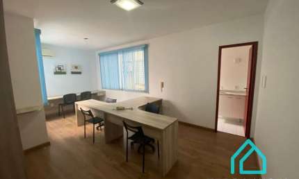 Sala Comercial Mobiliada e Pronta para Uso no Coração de Taubaté, SP