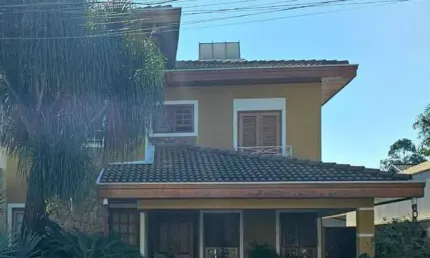 Casa de condomínio com 3 quartos, 250m², à venda em Taubaté, Jardim Independência