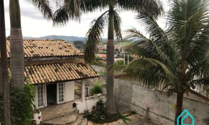Casa com 3 quartos, 450m², à venda em Taubaté, Loteamento Quinta das Frutas