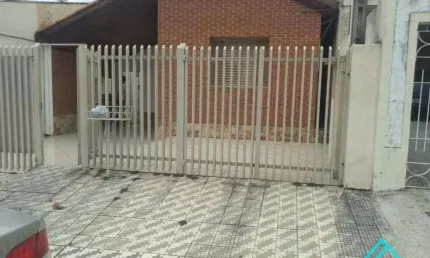 Casa à venda em Taubaté, Vila das Jabuticabeiras, com 3 quartos, 100m²