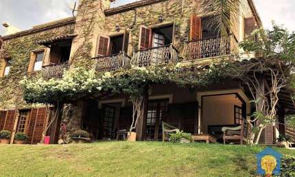 Casa com 3 dormitórios à venda, 532 m² por R$ 2.800.000,00 - Nova Fazendinha - Carapicuíba/SP