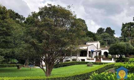 Casa com 4 dorms à Venda, 800 m² por R$ 2.500.000 - Granja Viana - Cotia/SP