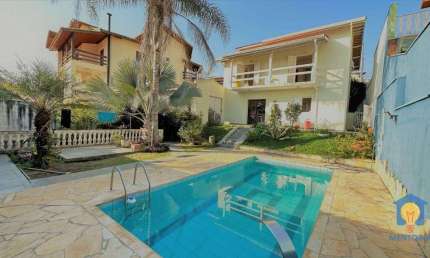Casa com 3 dorms à Venda, at. 540m² por R$ 1.190.000 - Parque Dom Henrique - Cotia/SP