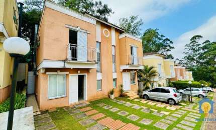 Casa com 3 dorms à Venda, por R$ 599.000 - Chácara Pavoeiro - Cotia/SP