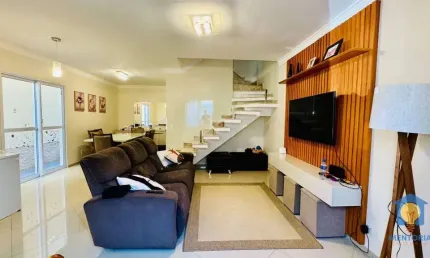 Casa com 3 dorms à Venda, 133 m² por R$ 799.000 - Chácara Ondas Verdes - Granja Viana, Cotia/SP