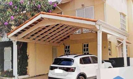 Casa com 3 dorms à Venda, 211 m² por R$ 745.000 - Granja Viana - Cotia/SP