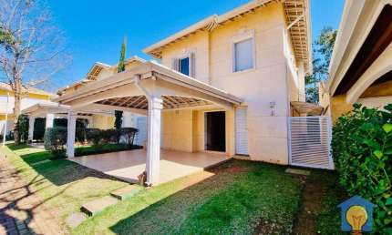 Casa com 3 dorms à Venda, 223 m² por R$ 1599.000 - Jardim Passárgada I - Cotia/SP
