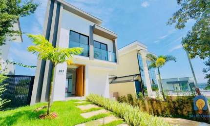 Casa com 3 Suítes à venda, 300 m² por R$ 1.750.000 - Bairro Moinho Velho - Cotia/SP