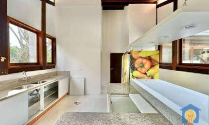 Casa com 3 Suítes à venda, 345 m² por R$ 1.650.000 - Granja Viana - Cotia/SP