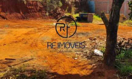 Terreno à venda na Av. Rosina, Jardim Dona Rosina, Rio das Pedras