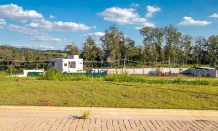 Terreno em condomínio fechado à venda na Estrada da Roseira (Estrada Municipal 010), Alphaville Dom Pedro, Campinas por R$ 550.000