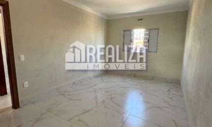 Sobrado a venda no Jardim America, Uberaba - 3 dormitorios, 1 suite e garagem coberta