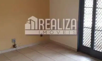 Casa a venda com piscina e armarios embutidos no Estados Unidos, Uberaba