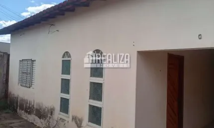 Casa padrao a venda no Jardim Maracana, Uberaba - 2 dormitorios e garagem