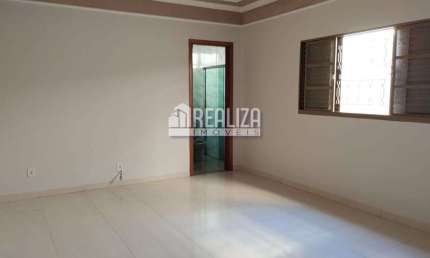 Casa a venda no Residencial Estados Unidos, Uberaba: 3 dormitorios, suite, armarios embutidos e muito mais!
