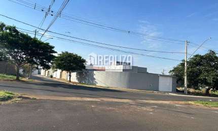 Casa Padrao a venda em Residencial Ipanema, Uberaba: Charme e Conforto