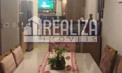 Bela casa de 4 dormitorios no Condominio Moradas em Uberaba