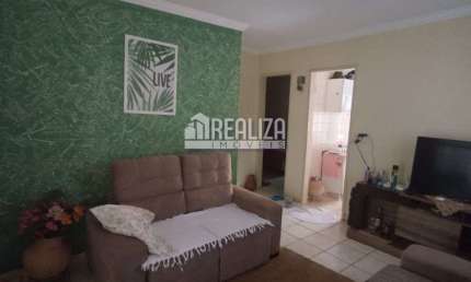 Casa a venda no bairro Beija-Flor em Uberaba | 3 dormitorios, quintal e garagem!