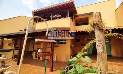 Casa padrao a venda com 3 dormitorios e churrasqueira no bairro Estados Unidos em Uberaba