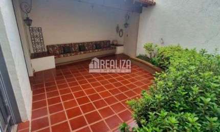 Casa a venda no Jardim Alexandre Campos, Uberaba - 3 dormitorios, suite e garagem coberta!