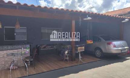 Aconchegante casa a venda no Jardim Elza Amui I, Uberaba